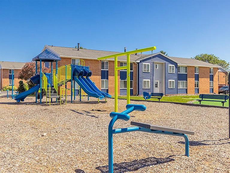 East Ridge Manor Apartment Homes — Photo 17