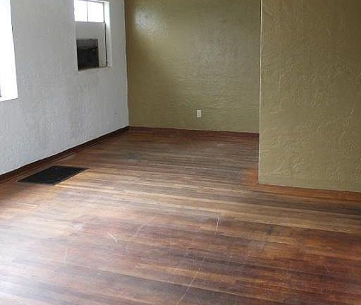 3rd image of 224 Dalies Ave