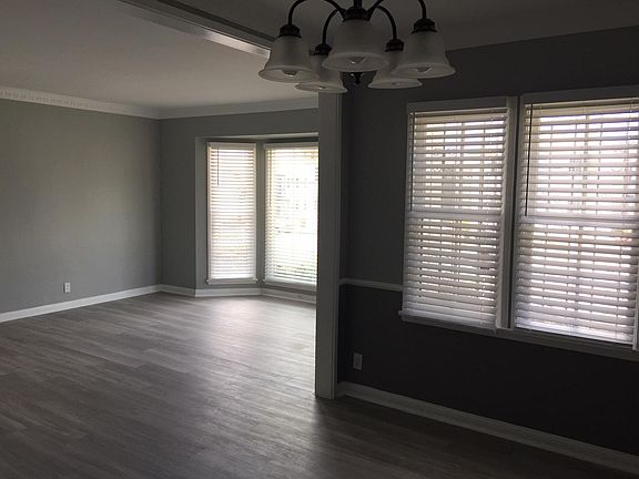 3rd image of 6274 S La Brea Ave