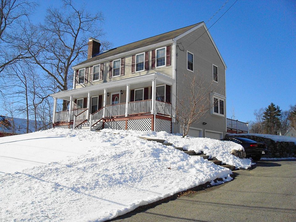 3 Bdrm. 2.5 bath Colonial