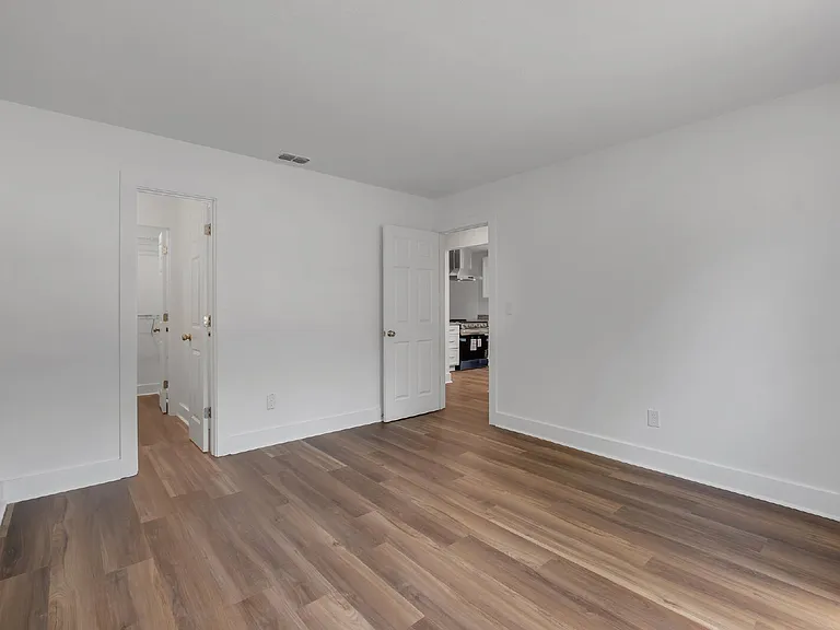 2956 Woodrich Dr #B — Photo 12