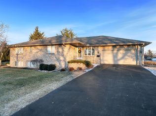 1196 S Trainer Rd, Rockford, IL