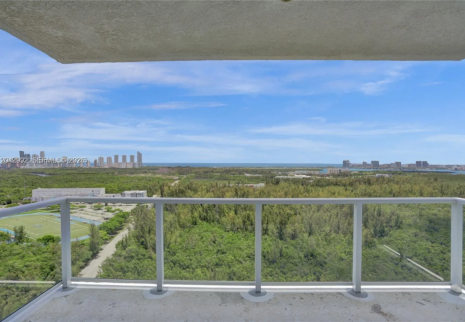 The Oaks I Condo — Photo 2
