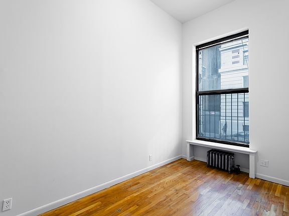 4th image of 12 W 85th St APT 1A