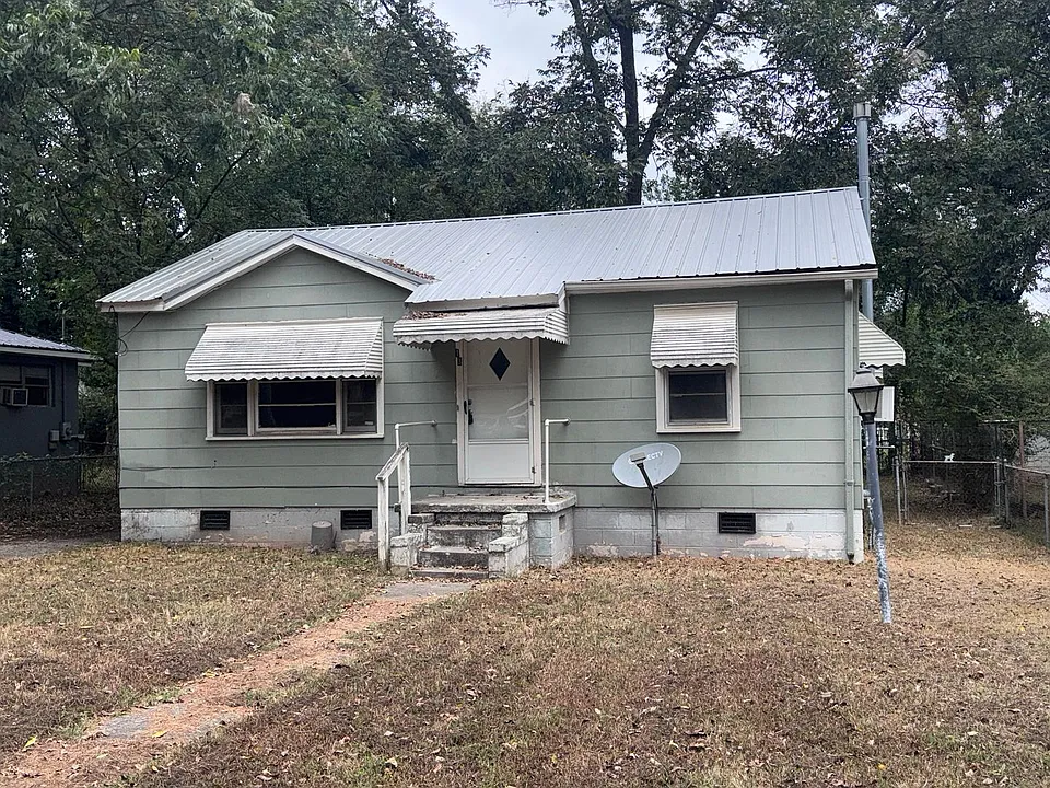 13 Nease St