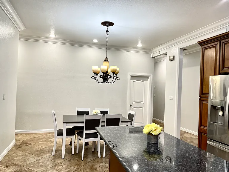 10102 Imperial Ave — Photo 9
