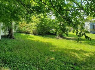 E Main St, Vine grove, KY 40175