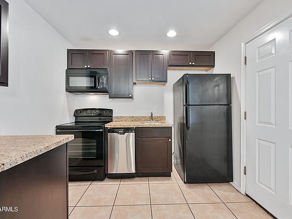 5th image of 3949 E Earll Dr APT 1
