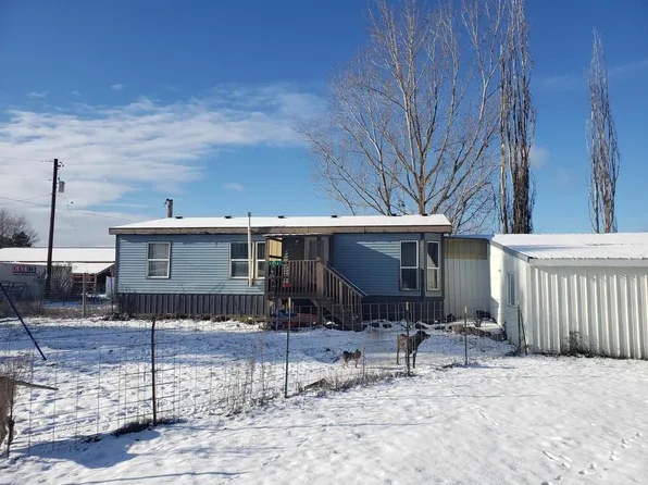 10201 N McCoy Rd, Newman Lake, WA 99025