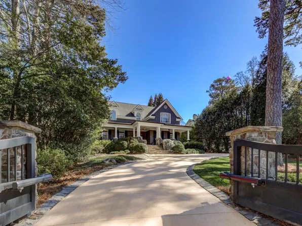 4271 Club Dr NE, Atlanta, GA 30319