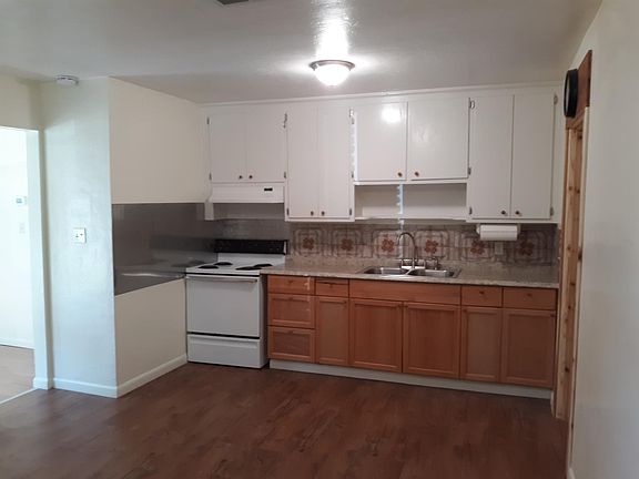 4th image of 3791 Roswell Dr