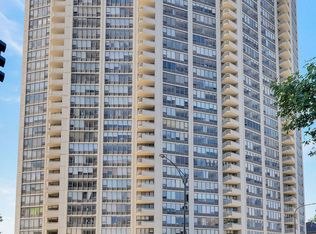 3930 N Pine Grove Ave APT 604, Chicago, IL 60613