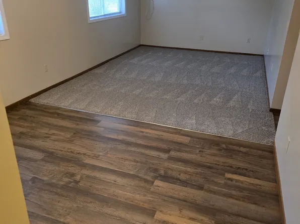 2295 Cannon St, Hastings, MN 55033