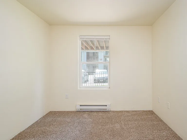 Woodridge Apartments — Photo 11