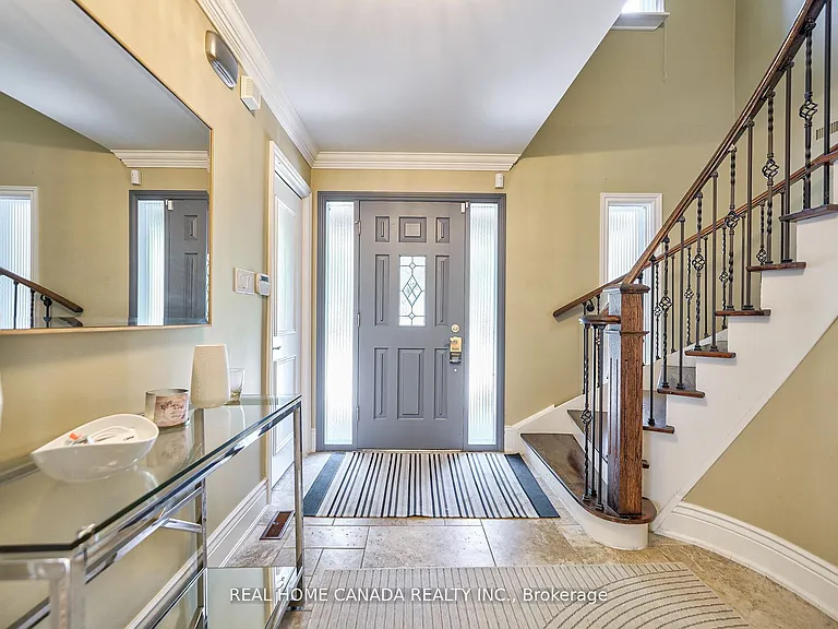 82 Arkendo Dr — Photo 3