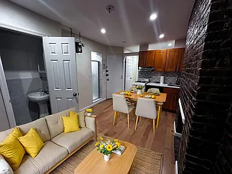 21 Essex Street, #9R