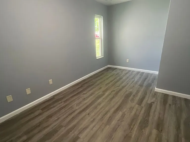 409 N Ewing St — Photo 7