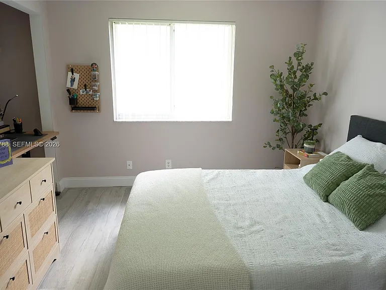 508 Gardens Dr #202 — Photo 16