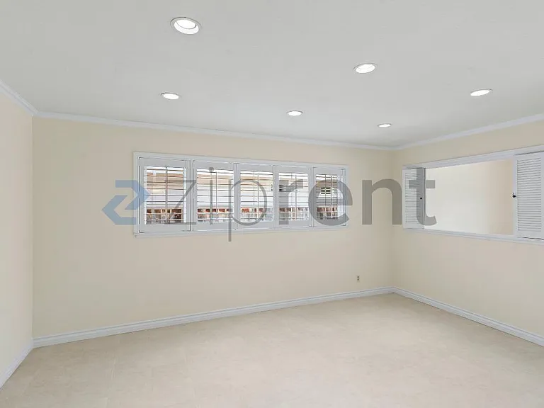 1075 Kildare Ave — Photo 13