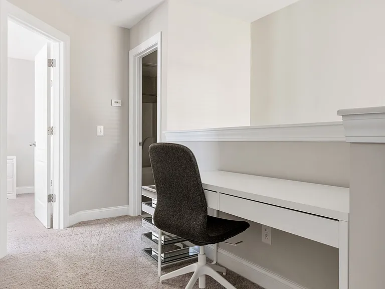 4101 Hartland St — Photo 24