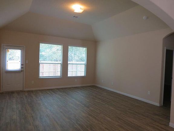 4th image of 12521 Dover Dr