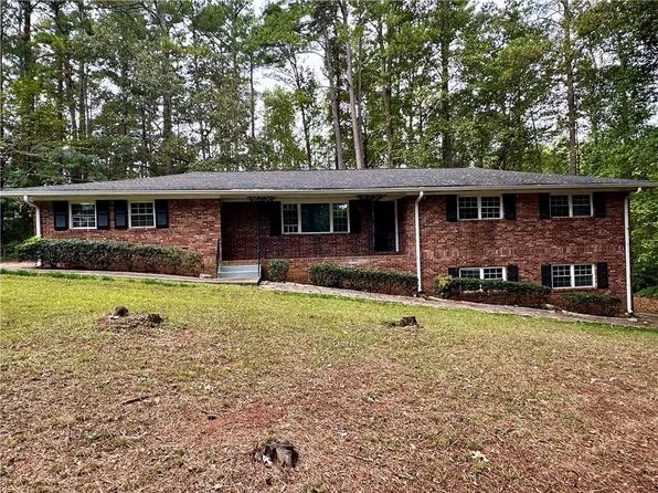 3660 Debbie Ln, Powder Springs, GA 30127