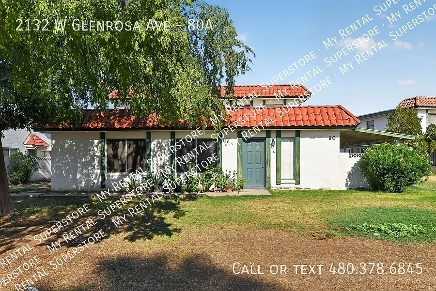 2132 W Glenrosa Ave — Photo 2