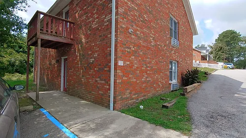 609 S Lake Dr Photo 1