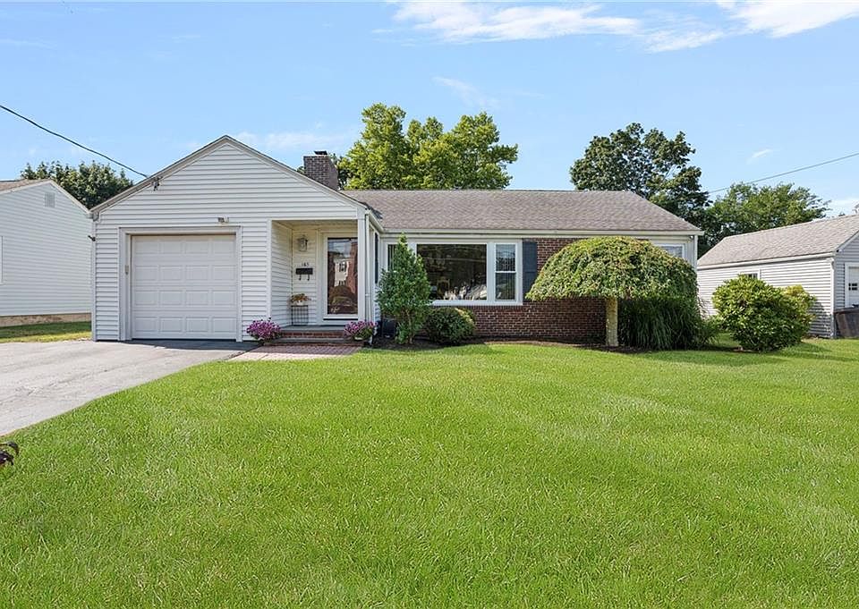 1st image of 165 Garden City Dr