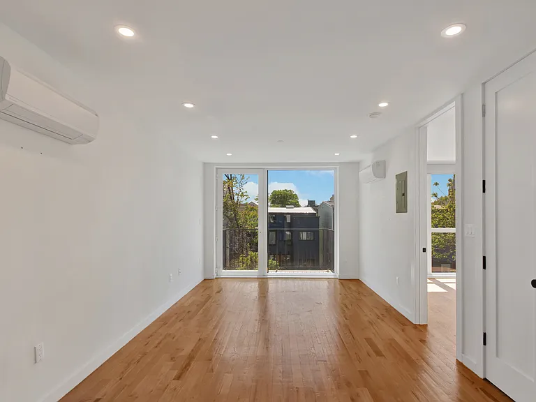 74 Palmetto St #4R — Photo 19