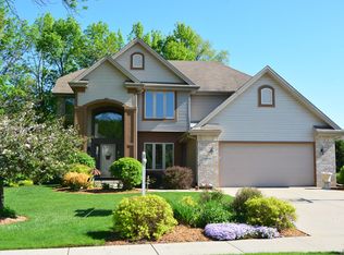 1141 Nordic Ln, Slinger, WI 53086