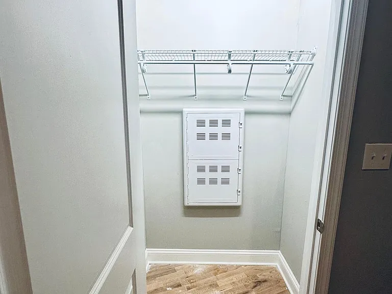 100 W Lexington St #204 — Photo 13