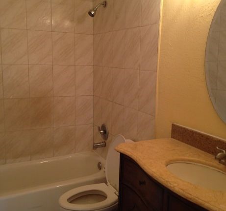 3rd image of 2200 NW 15th Ave APT D