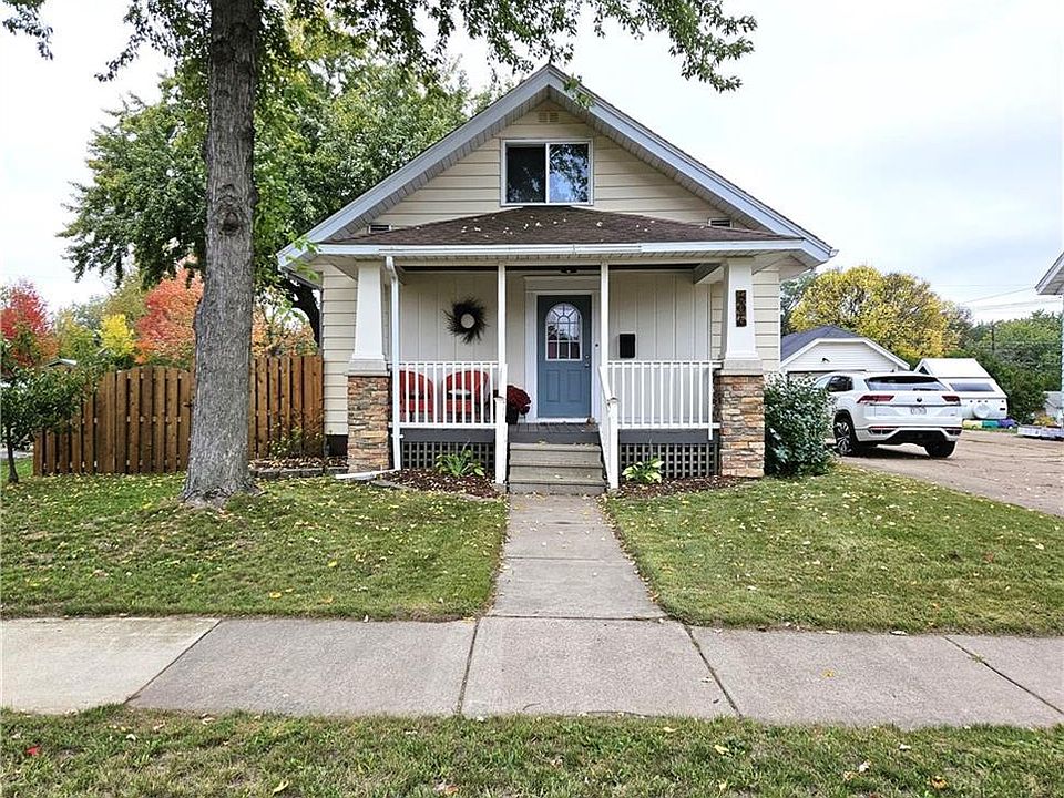 606 South Main Street Chippewa Falls WI 54729 Zillow