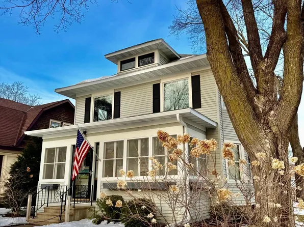 127 4th Ave SW, Faribault, MN 55021