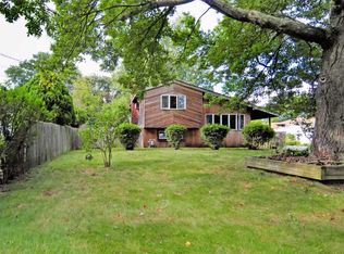 36 Bruce Ln, Brentwood, NY 11717