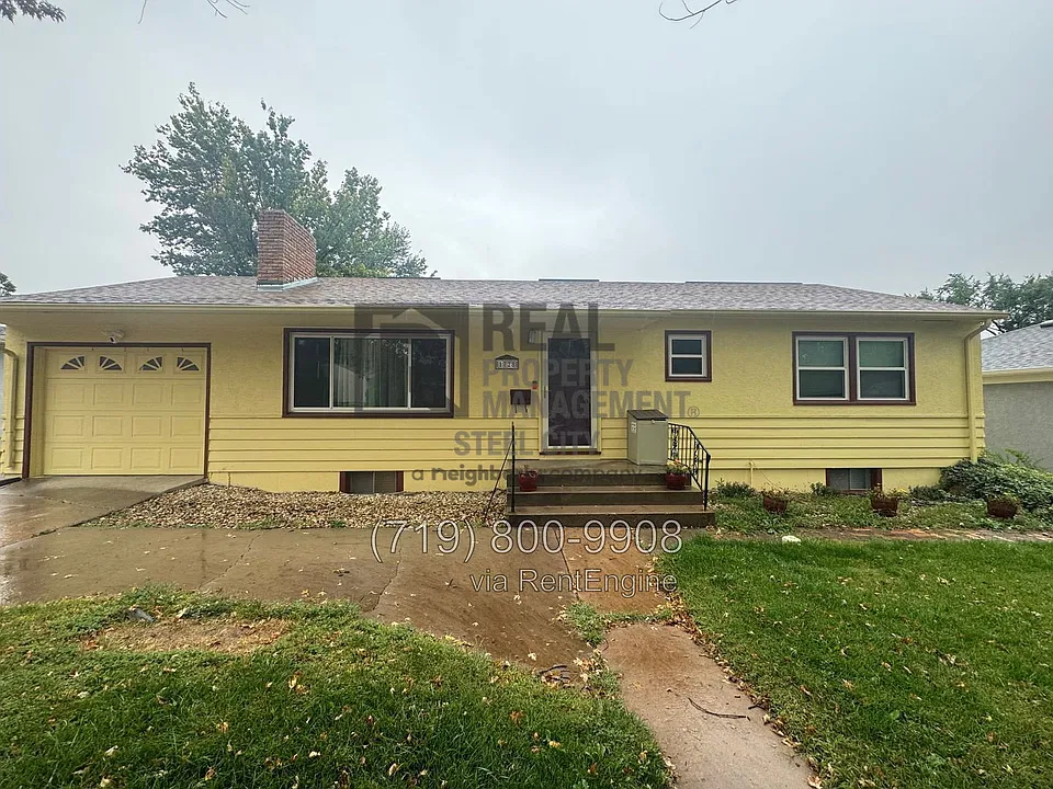 1728 Mackenzie Rd