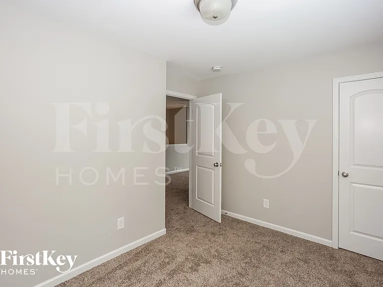 4944 Rockwood Rd — Photo 14
