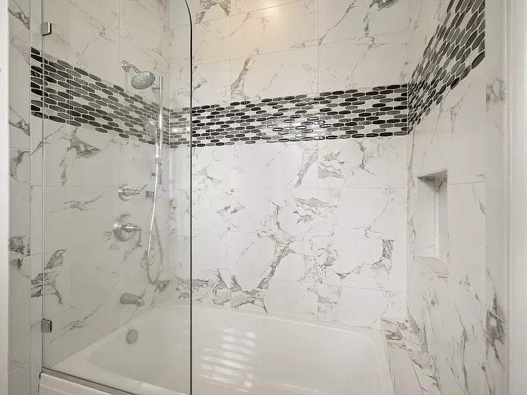 22055 Del Valle St — Photo 35