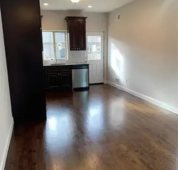 305 Netherland Ave #2 — Photo 2