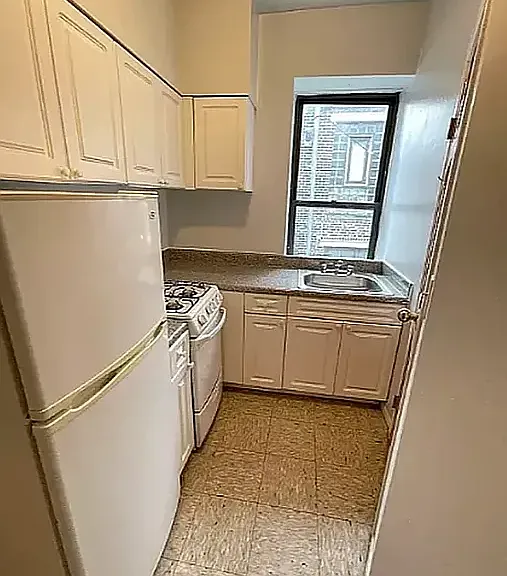 98 Thompson St #38 — Photo 4