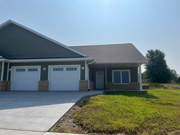 3606 Wagon Wheel Ln, Dubuque, IA 52002