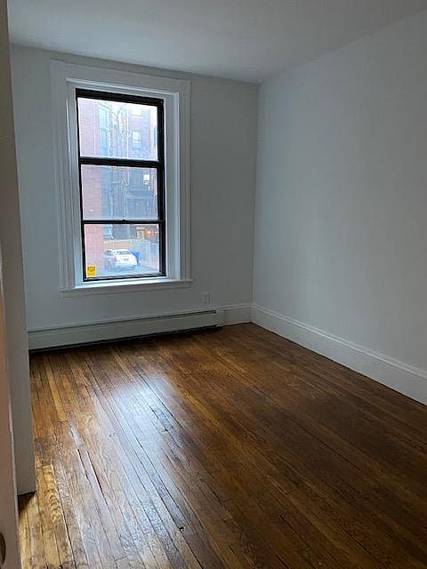 2nd image of 499 Beacon St #2C