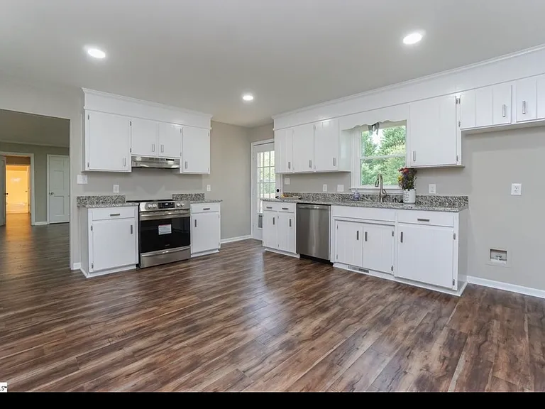 103 Newman Dr — Photo 7