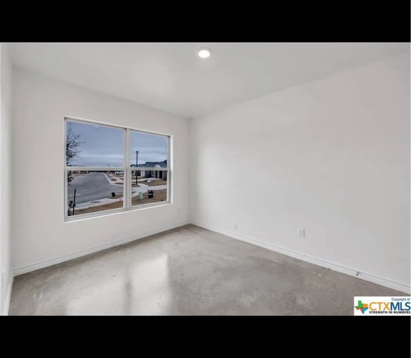 1250 Lehmann Dr — Photo 3