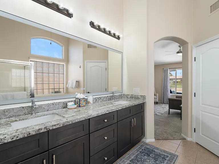 12226 W Madison St — Photo 14