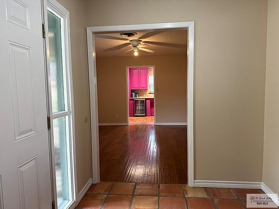 4th image of 324 Honey Dr