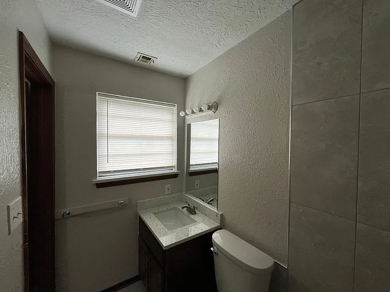1505 Kingston Rd — Photo 13