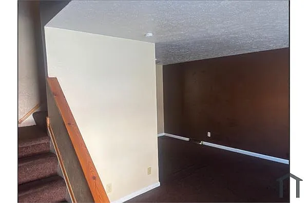 Building Photo - 4958 Caroline Dr #15