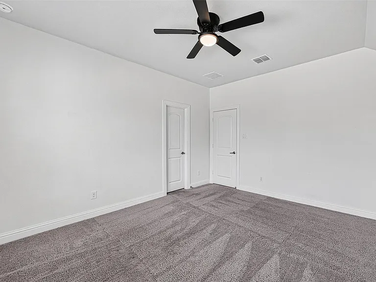 24419 Avanti Dr — Photo 29